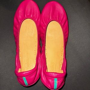 Fuchsia Tieks